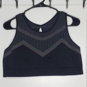 ✨️5 for $25✨️ Champion Pull On Sports Bra